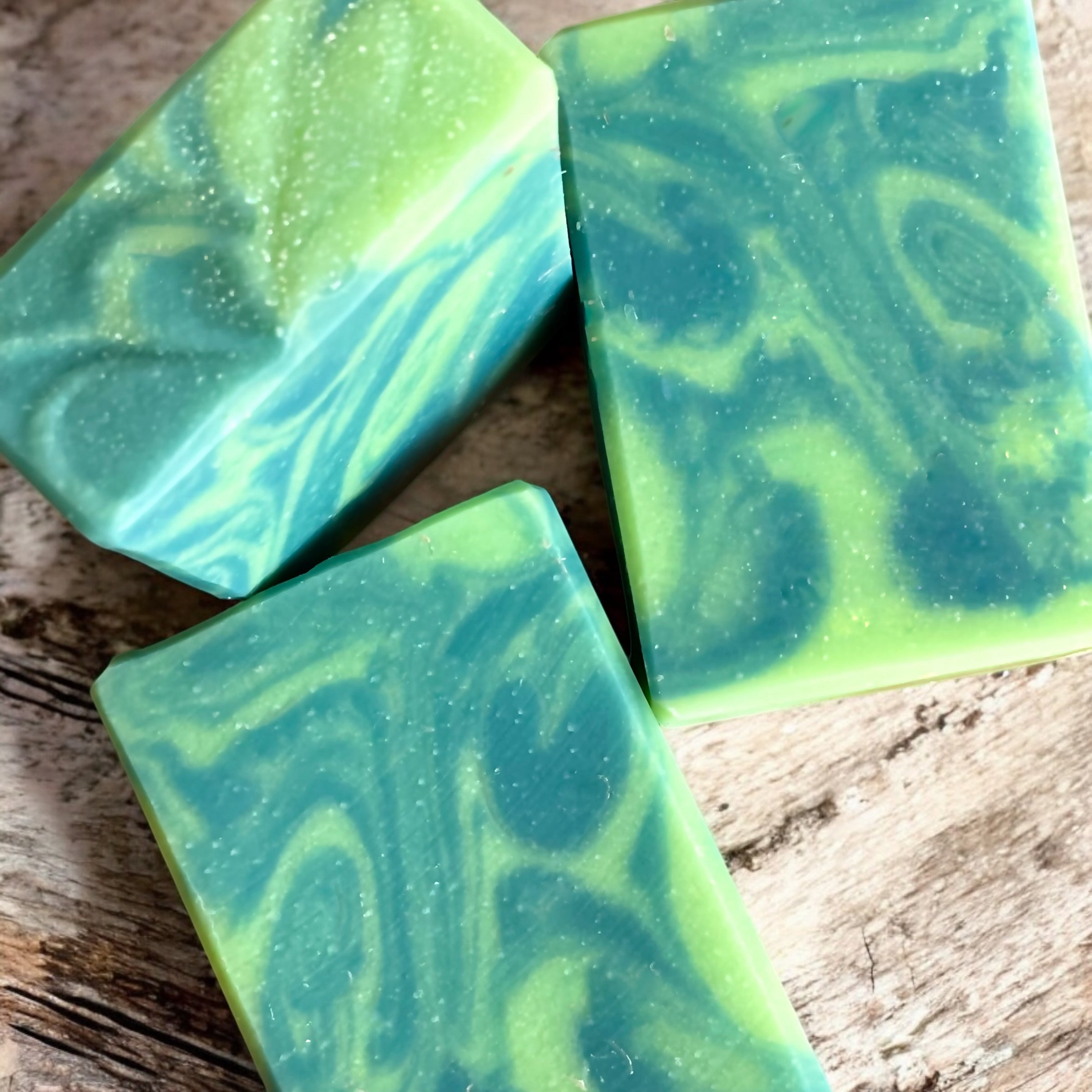 Apple of My Eye (Apple, Pineapple, Coconut, Desert Sage & Sweet Basil) - Mountain Goat Soap Co.