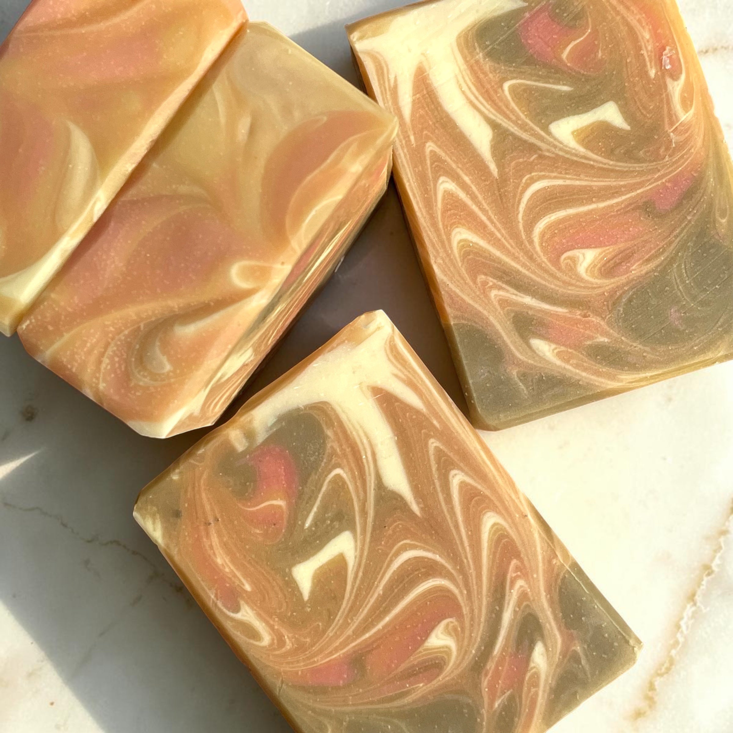 Amber Bluff (Grapefruit, Passionfruit, Sea Salt & Amber)