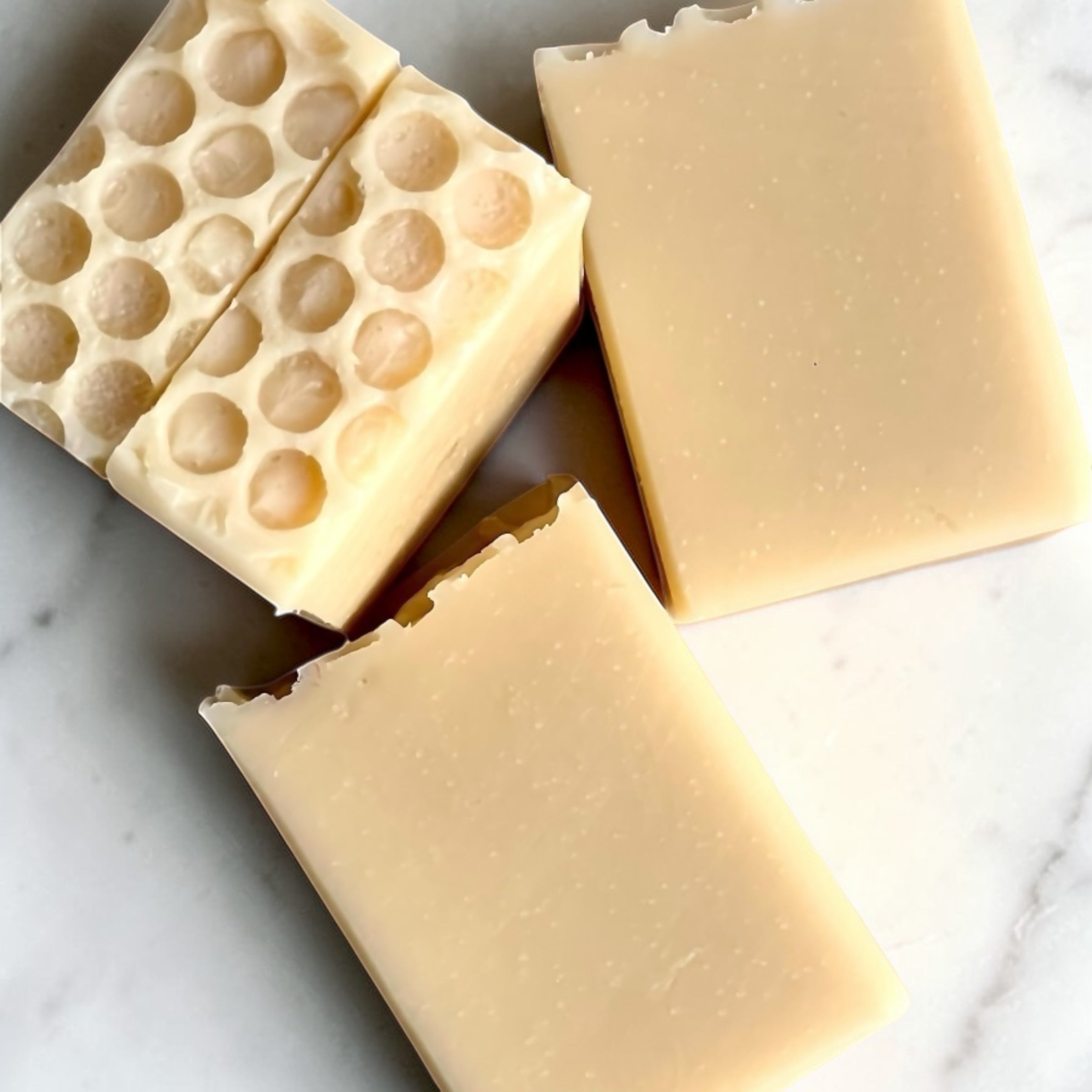Busy Bee Honeycomb (Organic Honey & Lemon) - Mountain Goat Soap Co.